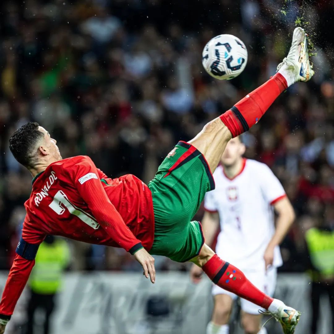 C罗成为格斗推广公司股东，并表示与后者具有相同的价值观（C罗入股格斗赛事推广公司，称双方价值观契合）