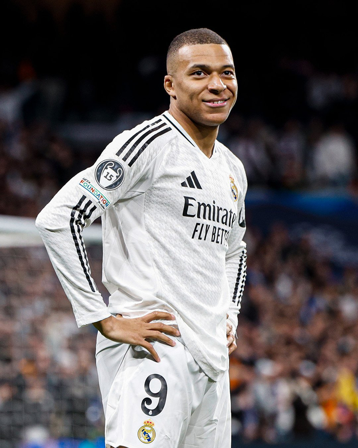 早报：内讧？卖个破绽罢了！（早报：内讧风波？只是故布疑阵！）