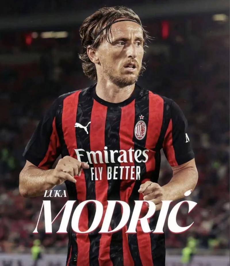 欧冠决赛用球谍照：包含白+深紫，灵感来自举办城市布达佩斯（欧冠决赛用球疑似曝光：白+深紫配色，设计灵感源于布达佩斯）