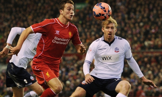 一日意甲动向：国米大胜科莫晋级榜首，米兰中锋实在是太令人发愁（意甲今日观察：国米横扫科莫登顶，米兰中锋难题令人头疼）