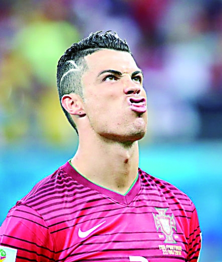 连下两城，格林伍德成马赛近15年首位欧冠客场梅开二度的球员（格林伍德欧冠客场双响，成马赛近15年首人）