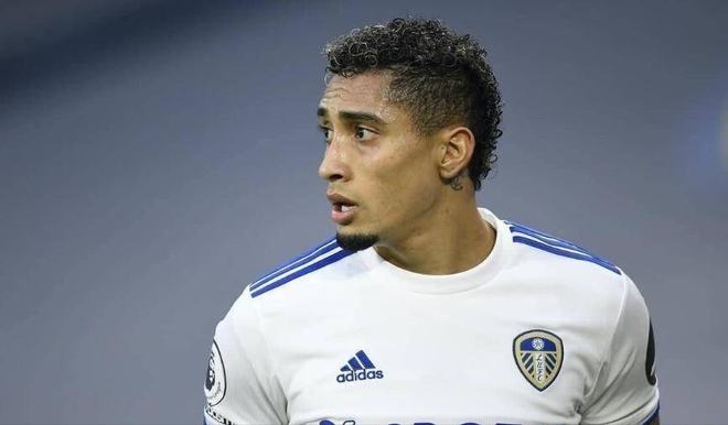 库尔图瓦战曼城全场数据：完成6次扑救，对首粒丢球有责任（库尔图瓦战曼城表现：完成6次扑救，首粒丢球负有一定责任）