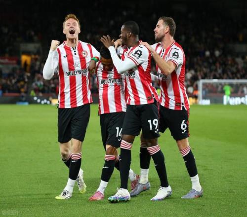 罗马诺：恩昆库仍计划在今夏离队，相关谈判正在进行中（罗马诺：恩昆库今夏离队意愿不变，谈判正推进中）