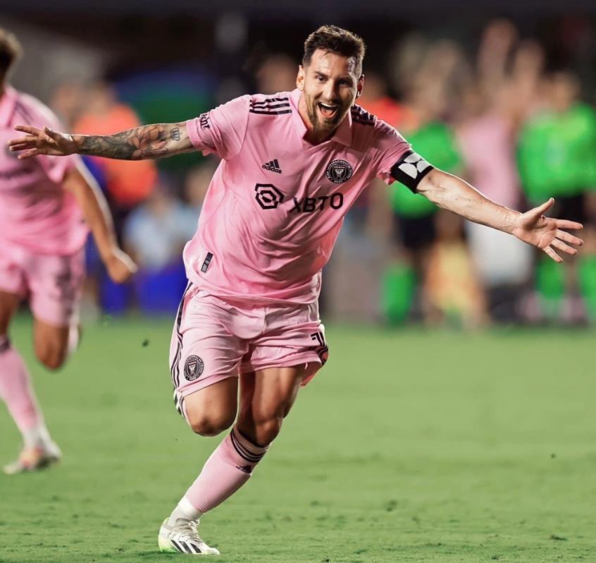 拜仁vs阿森纳 最强矛盾（拜仁对阵阿森纳：矛与盾的巅峰对决）