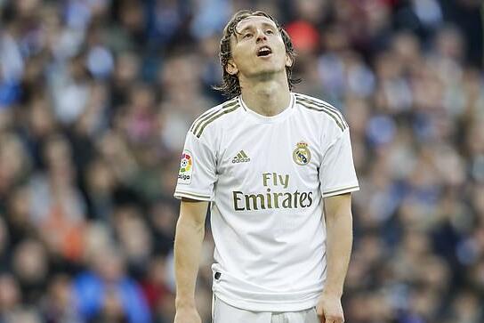 梅西世界波破门 帮助球队全取三分（梅西轰世界波建功 助球队带走三分）