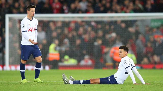 完美表现！哈维·西蒙斯半场传射建功，取得热刺生涯处子球（状态爆棚！哈维·西蒙斯半场一传一射斩获热刺首球）