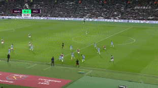 半场：塞维利亚0-0贝蒂斯，双方共一次射正（半场战报：塞维利亚与贝蒂斯互交白卷，双方合计仅1次射正）